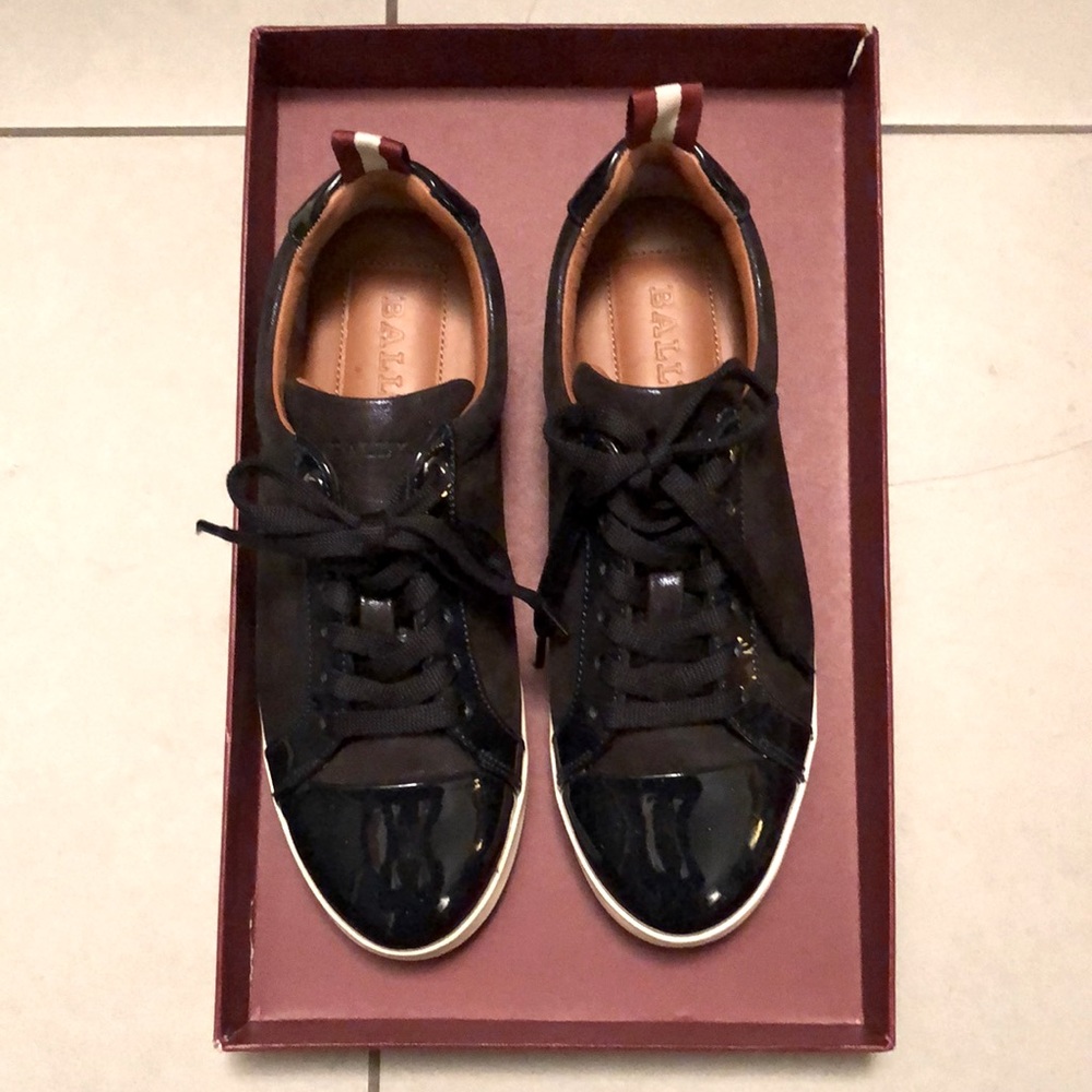 NWT Bally JANETTE Sneakers in Navy Metallic size US 5M, EUR 35.5 (runs large)